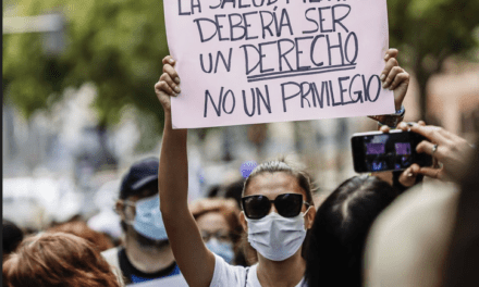 Iñigo Errejón:  La vida no debería doler tanto a tantos