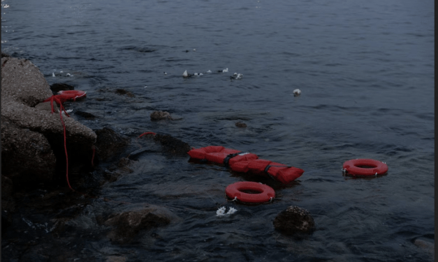ÍÑIGO DOMINGUEZ:  Un gran naufragio no puede competir con un minisubmarino