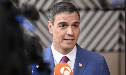 Nuria Labari:  ¿Qué debería hacer Pedro Sánchez para caer bien?