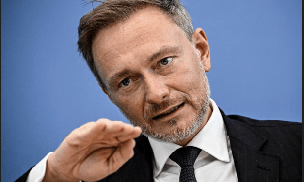 Elena G. Sevillano:  Alemania regresa a la austeridad con unos Presupuestos que recortan en todas las áreas salvo en defensa