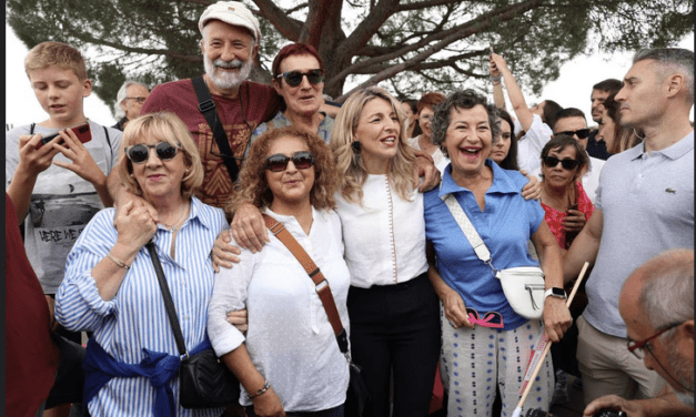Nuria Labari:  El WhatsApp de Yolanda Díaz