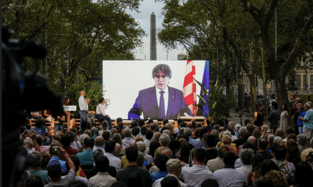 Estefanía Molina:  Pedro Sánchez, en manos de Puigdemont