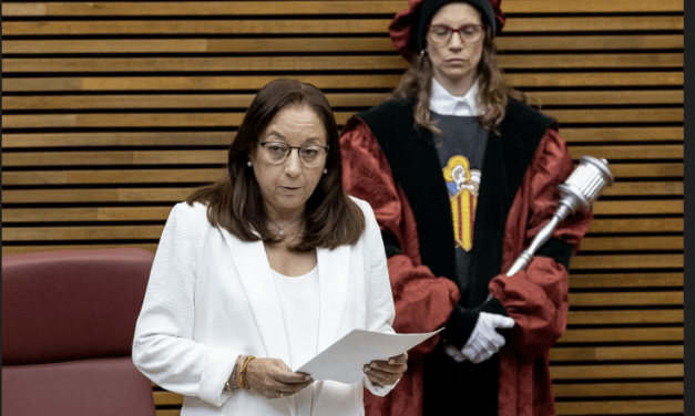 Roland Schimmelpfennig:  Una comedia que no es comedia: la ultraderecha ha regresado