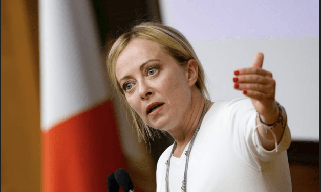 Editorial El Pais – 5 de agosto de 2023 – Meloni contra los pobres