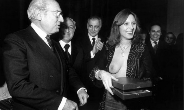 Carmen Domingo:  Enseñar las tetas no es feminismo