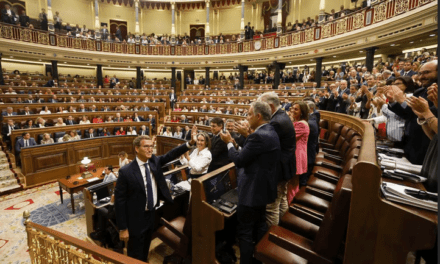 Azahara Palomeque:   Paren el circo