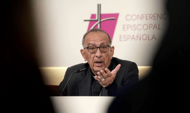 Íñigo Domínguez – Julio Nuñez:  La Iglesia española, una excepción en el mundo católico en su crítica a la investigación de los abusos
