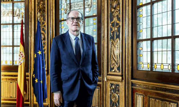 Julio Núñez – Íñigo Domínguez: Entrevista a Ángel Gabilondo “La Iglesia debería comprometerse con toda rotundidad a colaborar en la reparación de las víctimas”
