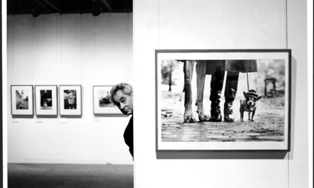 María Antonia Sánchez Vallejo: Muere Elliot Erwitt, el fotógrafo de los niños y los perros