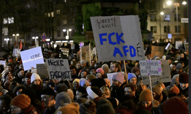 Elena G. Sevillano:  Decenas de miles de personas protestan contra la ultraderecha en Alemania