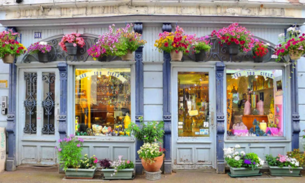 Las fotos de Hambar:  Comercios en Colmar, Francia  – Junio 2024-