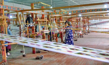 Las Fotos de Hambar – Uzbekistan: El Mercado de la Seda en Kumtepa, Margilan, Uzbekistan -II-