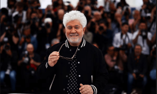 El País:  Pedro Almodóvar recibirá el Premio Donostia de la 72ª edición del Festival de San Sebastián