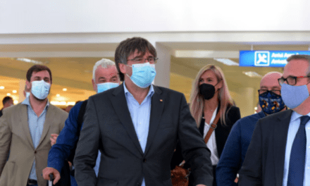 Elvira Lindo – Puigdemont, el emérito y Mazón