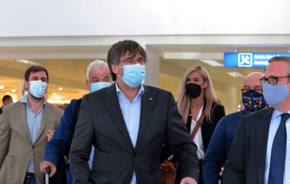 Elvira Lindo – Puigdemont, el emérito y Mazón