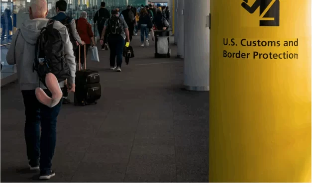 Luis Carlon Pinzón – Trump Dinamarca emite una alerta de viaje a EE UU para las personas transgénero