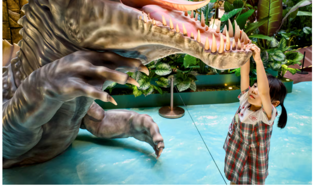 Nuria Labari  – Y ahora resulta que los dinosaurios cantaban
