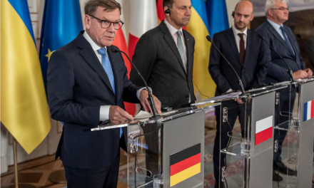 Marc Bassets | Ignacio Farizia -Guerra Ucrania – Un grupo de dirigentes europeos abre la puerta a abatir aviones rusos si entran en el espacio aéreo de la OTAN