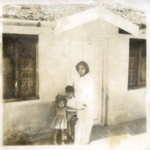 Arundhati Roy escribe sobre su madre: visionaria y despótica, protectora y devastadora