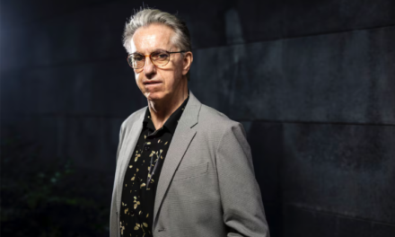 Julián Casanova, historiador: “Goebbels necesitaba ocupar países para introducir propaganda. Elon Musk necesita tres minutos”