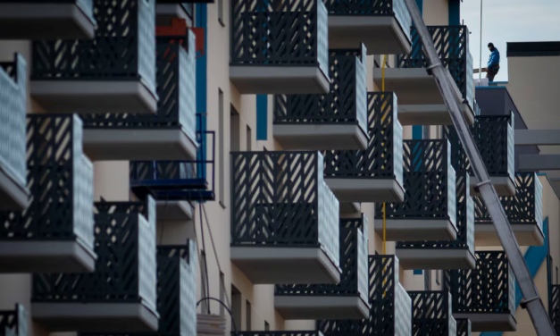 El precio medio de la vivienda en España alcanza por primera vez los 2.100 euros por metro cuadrado