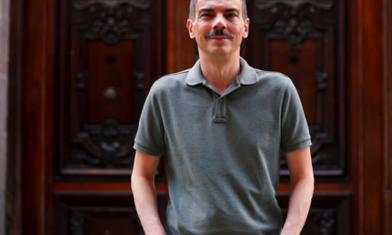 Alberto Conejero, dramaturgo y coguionista de ‘La bola negra’: “¿A quién y por qué molesta tanto la popularización de Lorca?